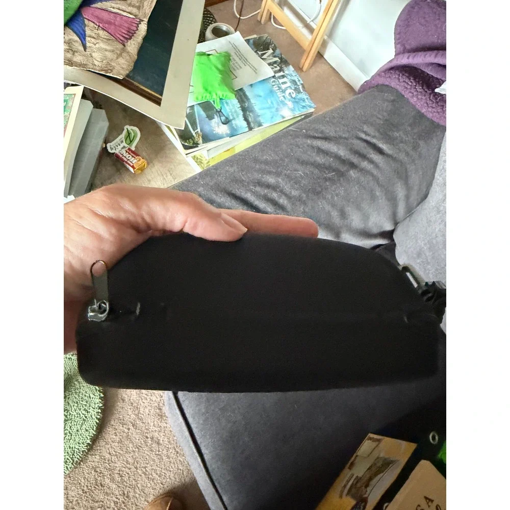 Maui Jim Black Semi Hard Zipper Sunglasses Case with Swivel Clip